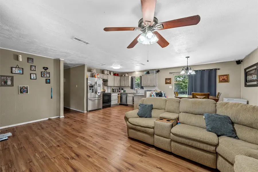 218 N Calhoun Street, Groesbeck, TX 76642 - #3
