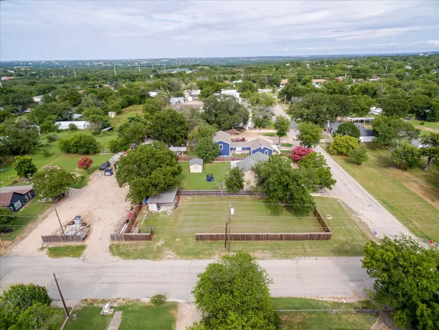 201 E 7th Street, Weatherford, TX 76086 - #2