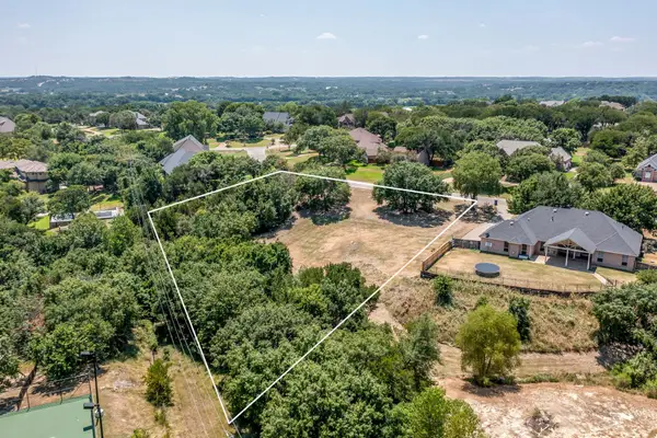 121 Danielle Drive, Hudson Oaks, TX 76087