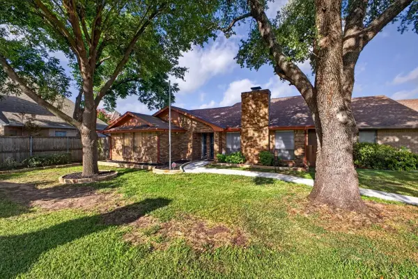 646 St Charles Court, Arlington, TX 76013