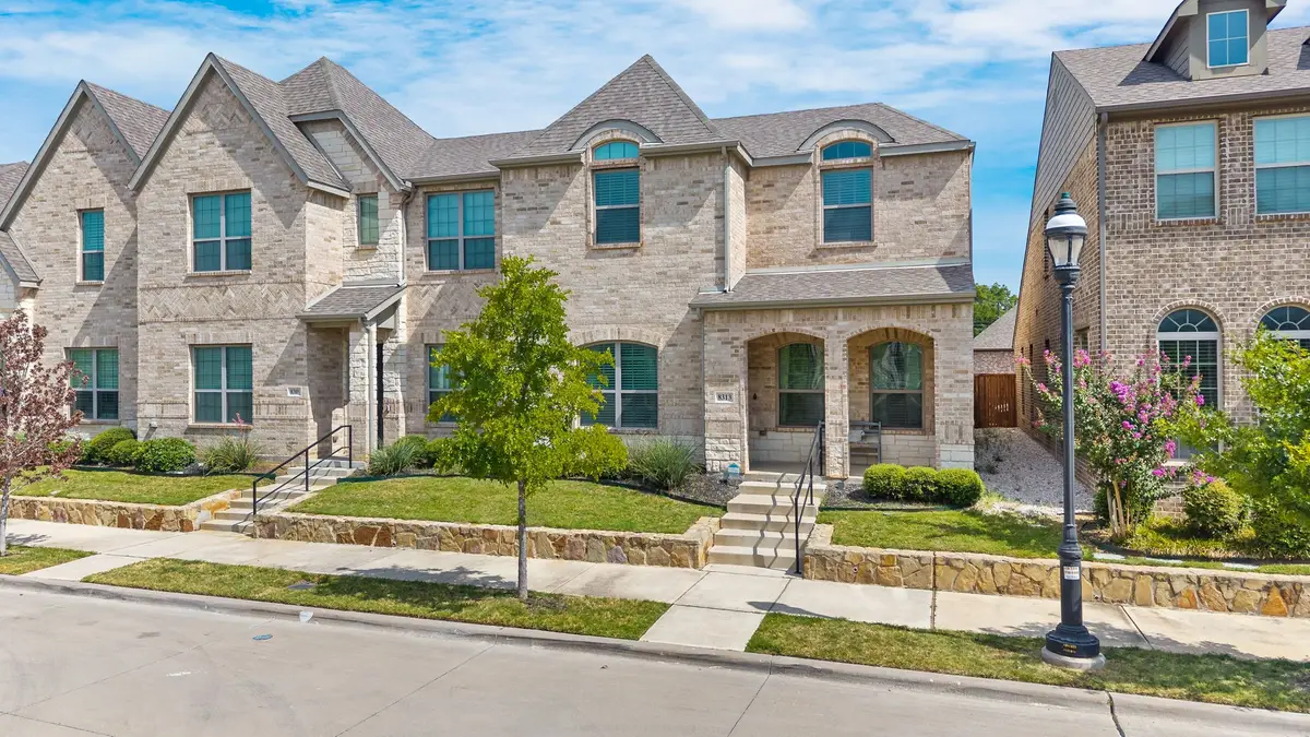 8313 Cotton Belt Lane, North Richland Hills, TX 76182 - #1