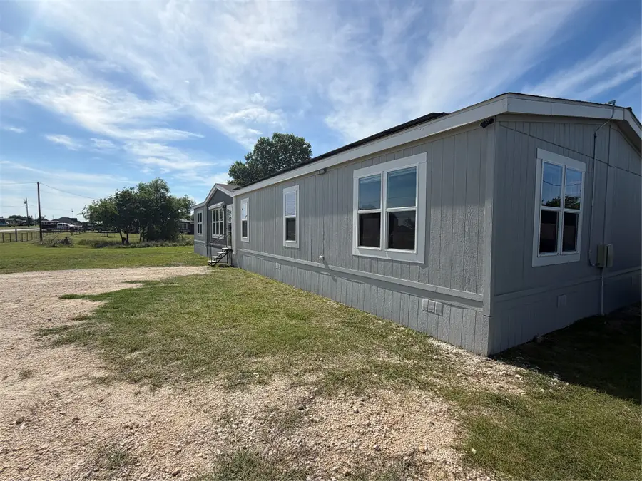 516 Glendale Drive, Godley, TX 76044 - #2