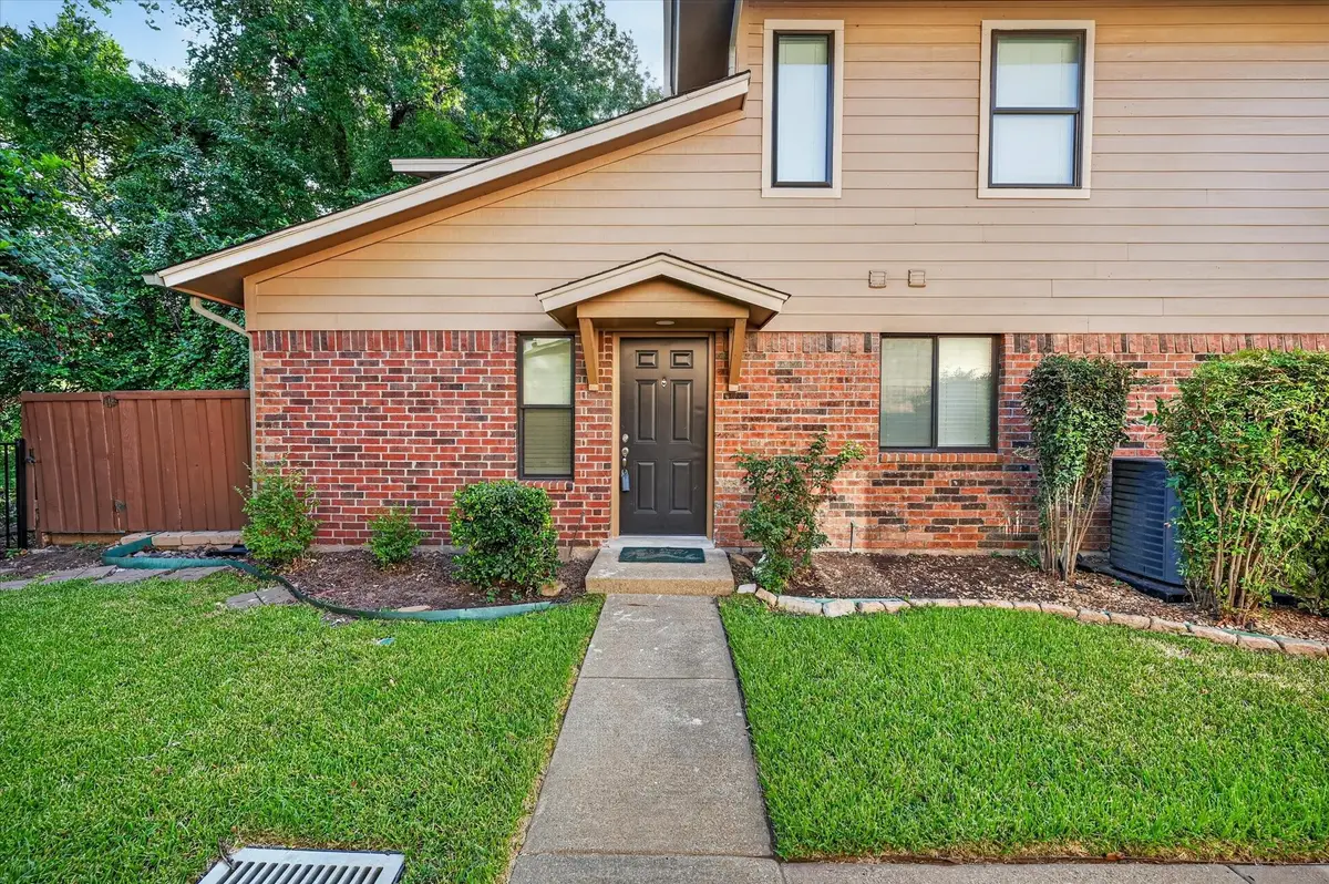 5662 Cedar Creek Drive, Benbrook, TX 76109 - #1