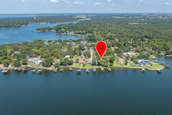 107 Briarwood Drive, Mabank, TX 75156