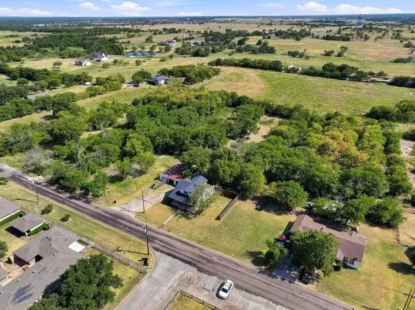405 E College Street, Gunter, TX 75058