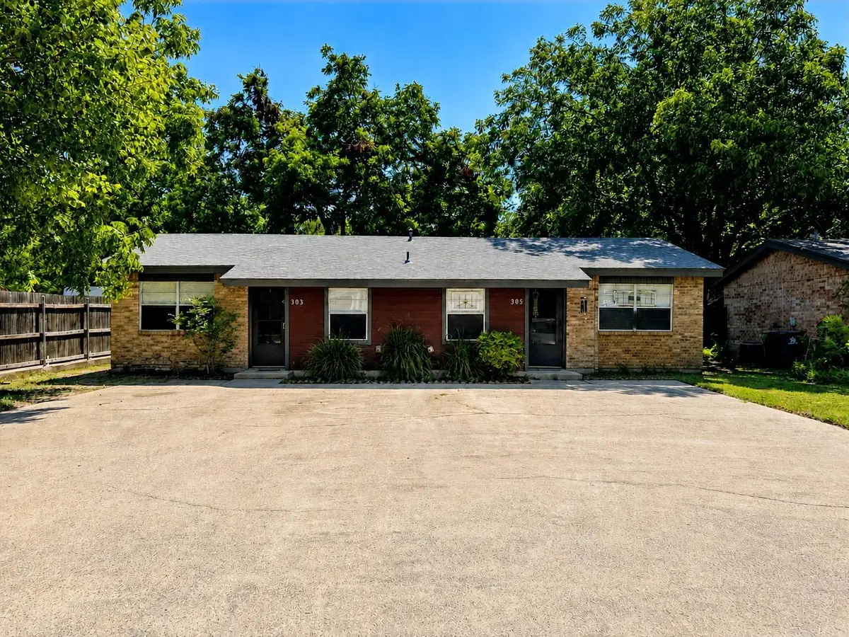 303 Elliott Street, Arlington, TX 76013 - #1