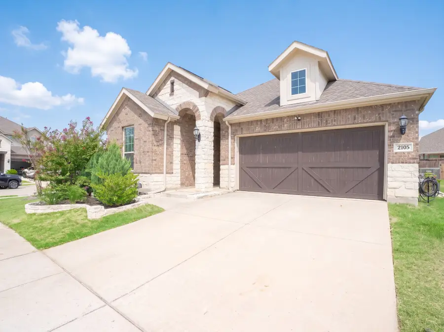 2105 Ella Lane, Carrollton, TX 75010 - #2