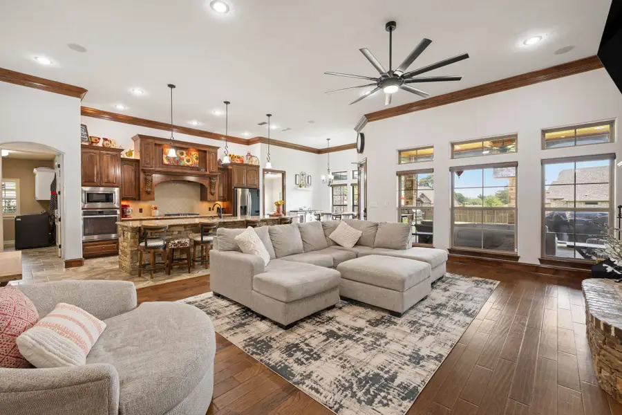 115 Circle Club Lane, Longview, TX 75602 - #2