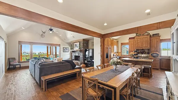 2033 Harbor Way #304, Possum Kingdom Lake, TX 76449
