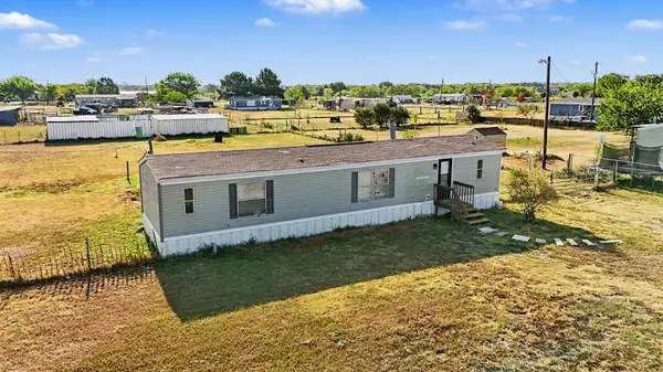 16274 Joshua Lane, Kemp, TX 75143