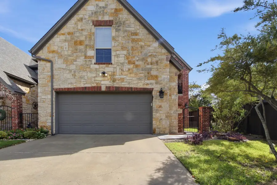 600 N Avalon Court, Granbury, TX 76048 - #2