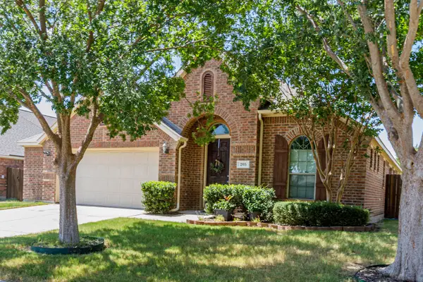205 Wolf Drive, Forney, TX 75126
