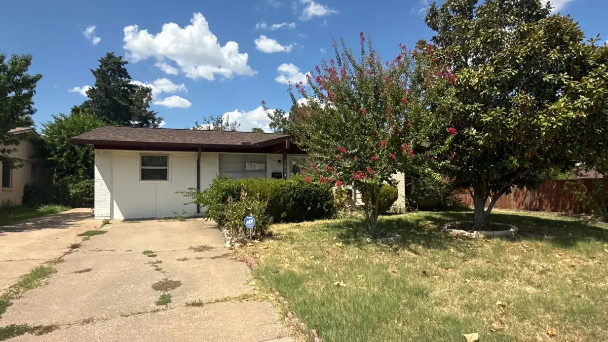 1851 Chevy Chase Drive, Carrollton, TX 75006 - #1