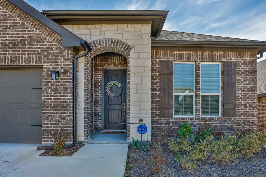 3520 Austin Street, Gainesville, TX 76240 - #2