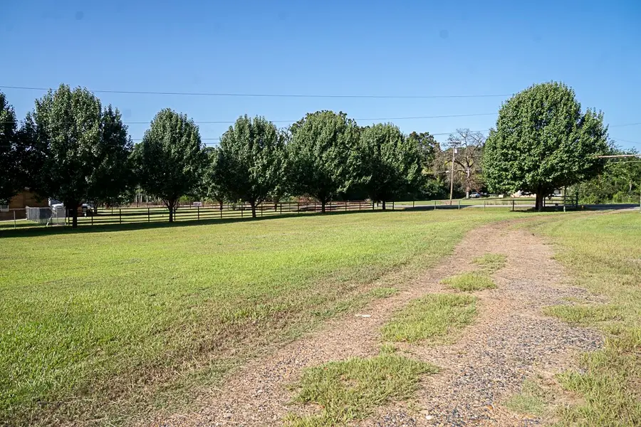 1708 N Pine Street, Vivian, LA 71082 - #2