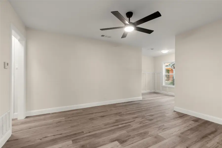 729 Thersa Drive, River Oaks, TX 76114 - #3