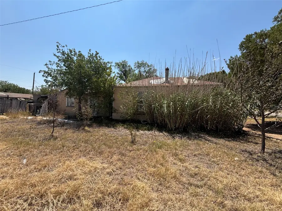 649 Avenue F, Hamlin, TX 79520 - #3