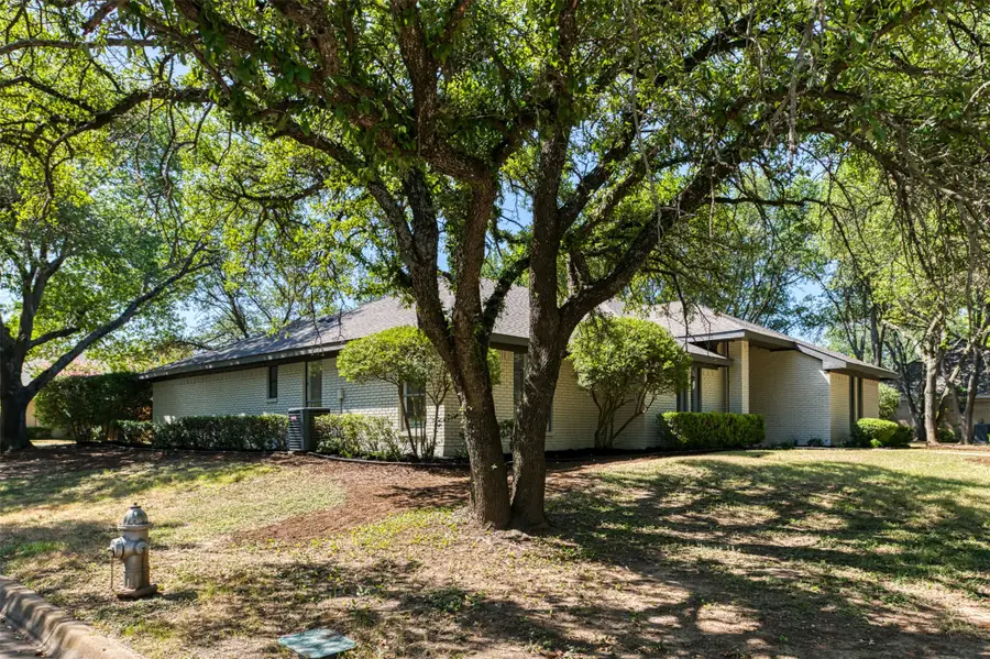 6851 Shorecrest Court, Fort Worth, TX 76132 - #2