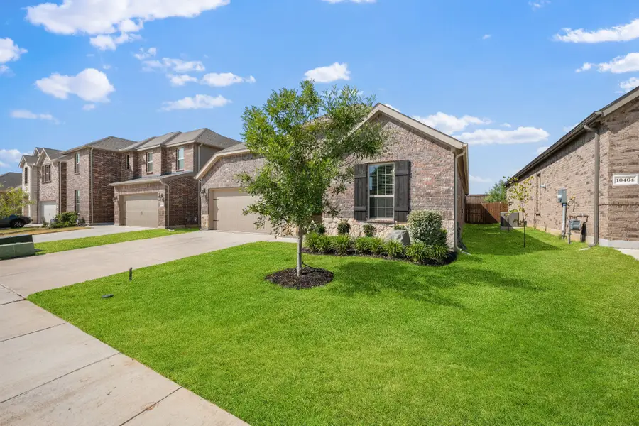 10408 Bluestone Lane, Aubrey, TX 76227 - #2
