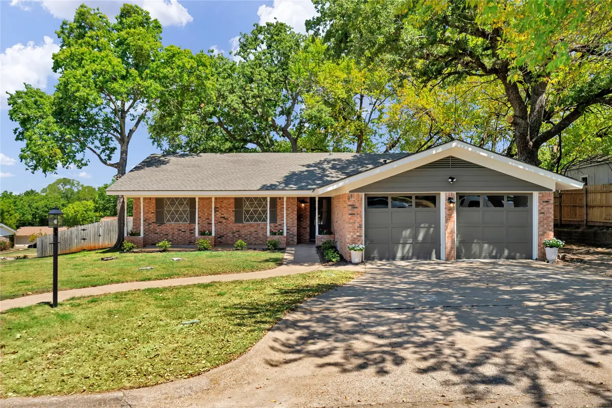 601 State Street, Weatherford, TX 76086 - #1