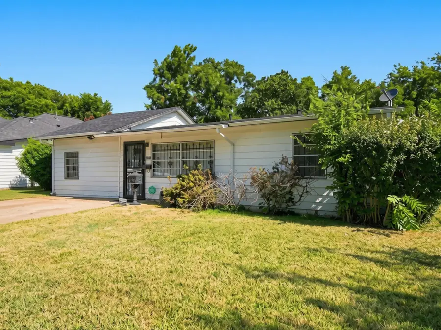 4105 Fairlane Avenue, Fort Worth, TX 76119 - #2
