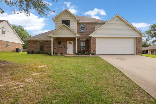 703 Daniel Street, Gladewater, TX 75647