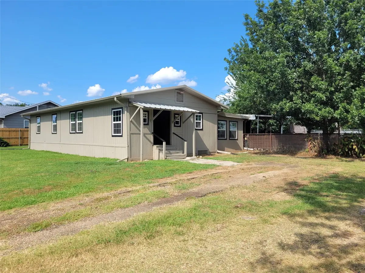 735 SW 1st, Detroit, TX 75436 - #1
