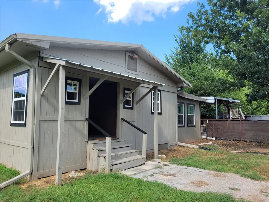 735 SW 1st, Detroit, TX 75436 - #2