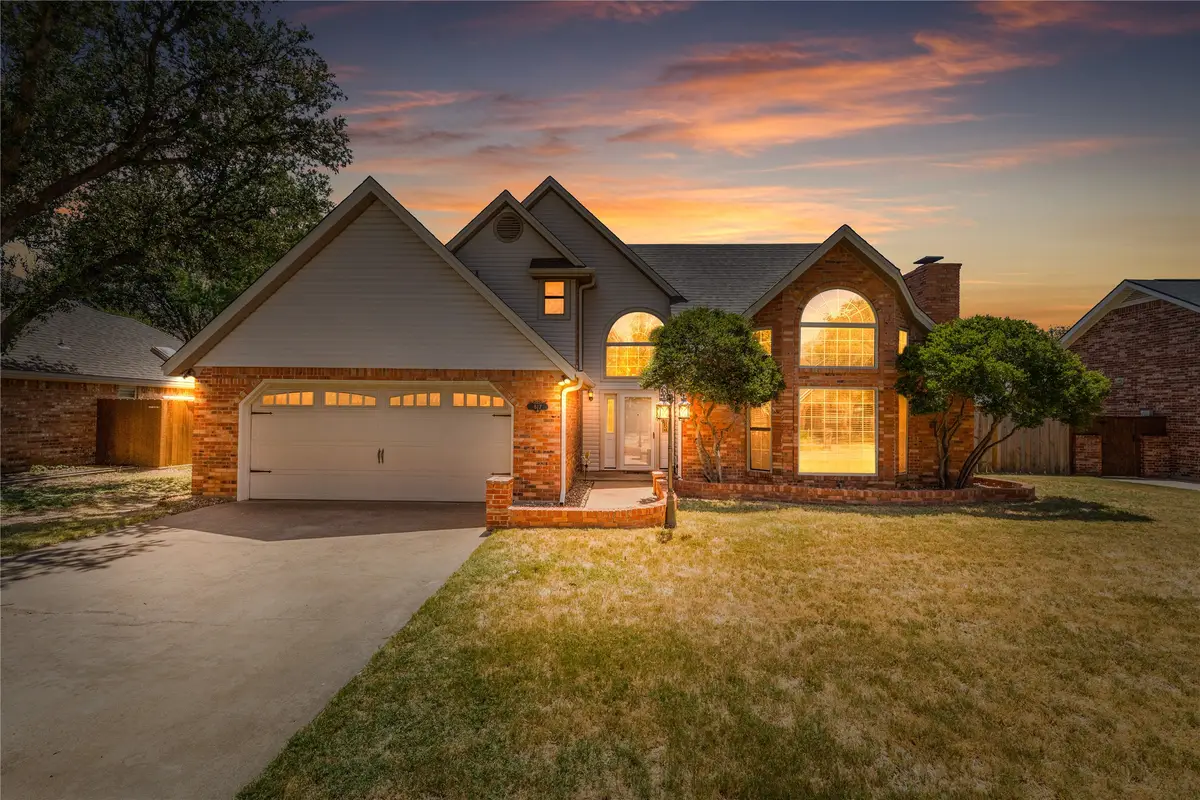 817 Arapaho Drive, Burkburnett, TX 76354 - #1