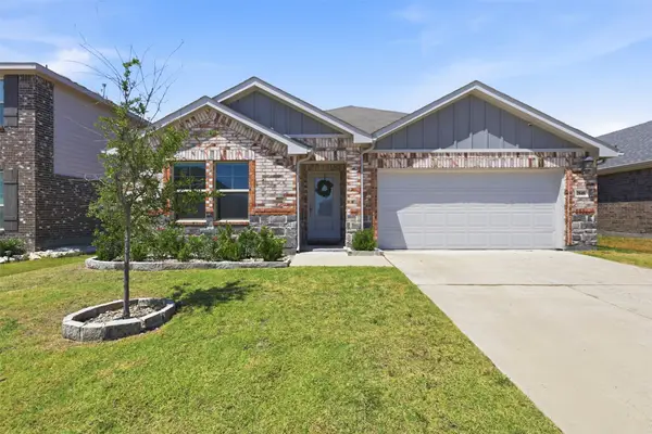 2848 Fox Trail Lane, Fort Worth, TX 76108