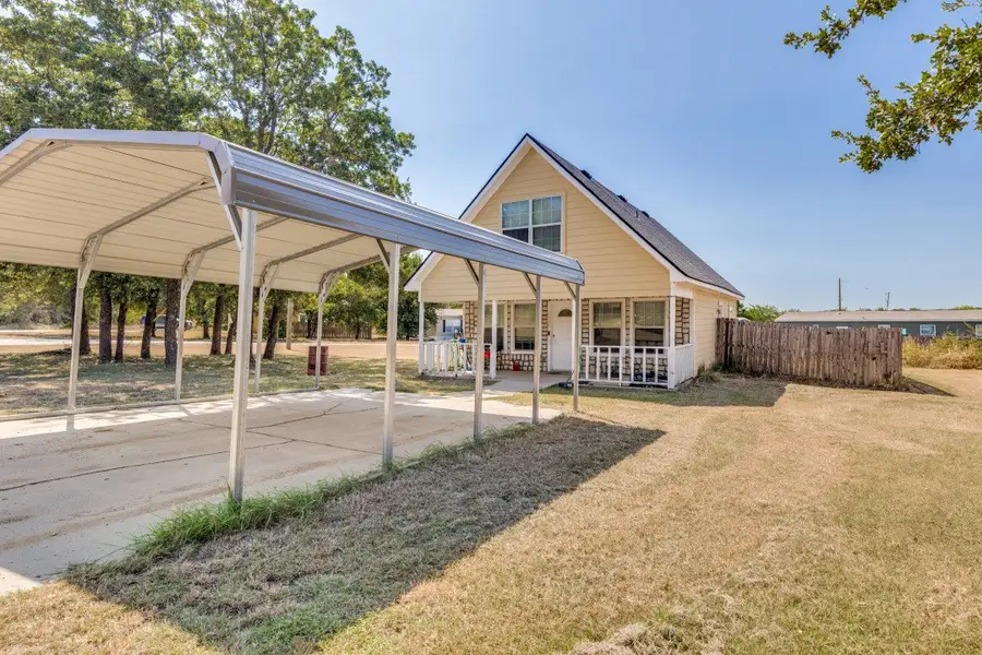 11001 Shady Oaks Drive, Runaway Bay, TX 76426 - #2