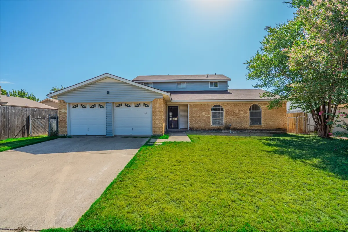 705 Rockledge Drive, Saginaw, TX 76179 - #1