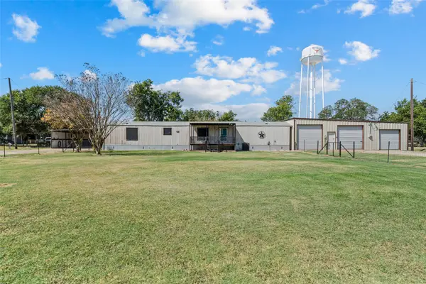 139 N 4th Street, Axtell, TX 76624