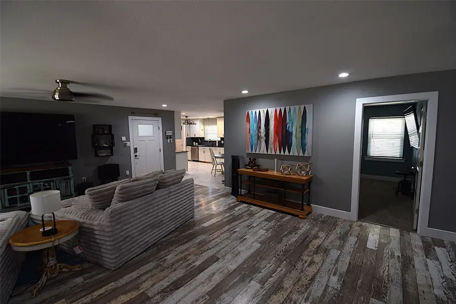 205 E 6th Street, Kaufman, TX 75142 - #3