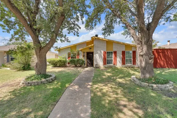 5013 Shannon Drive, The Colony, TX 75056