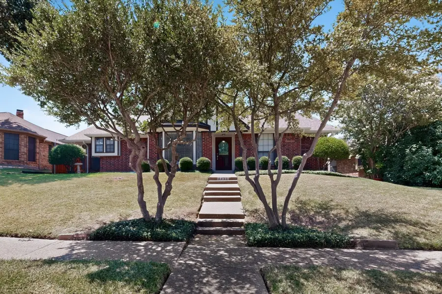 4431 Silverthorn Drive, Mesquite, TX 75150 - #2