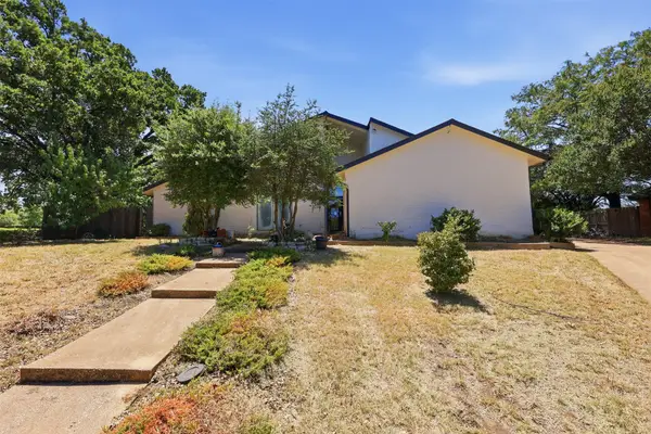 2700 Shadow Wood Court, Arlington, TX 76006