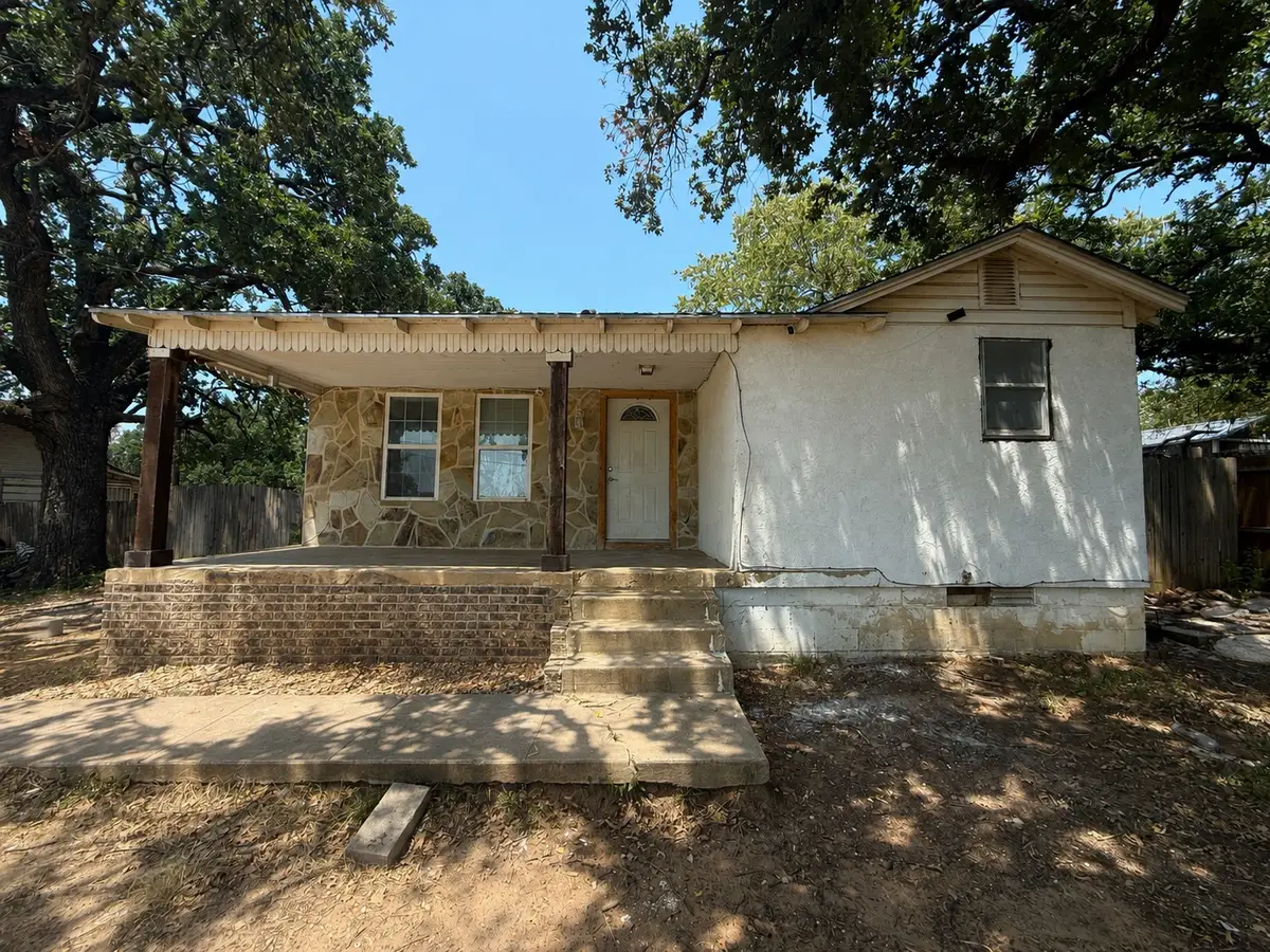 711 Kerley Street, Denton, TX 76205 - #1