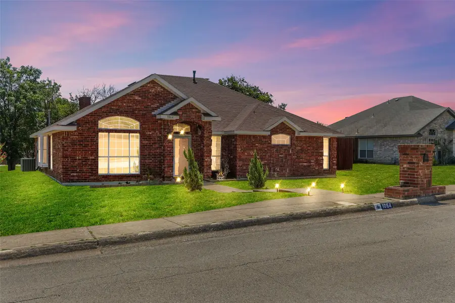 1064 The Meadows Parkway, Desoto, TX 75115 - #2