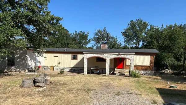 3006 Mesquite Drive, Granbury, TX 76048