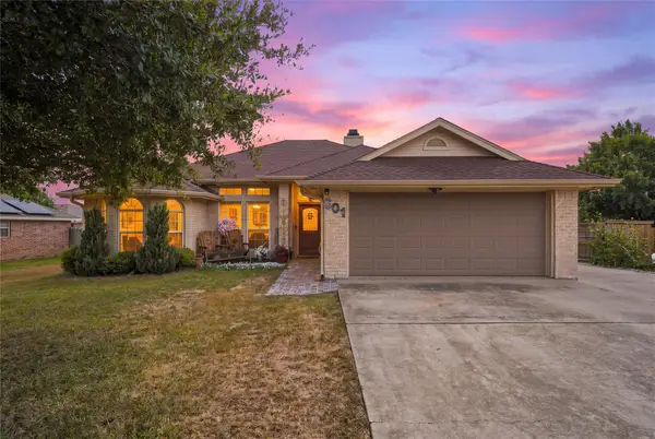 601 Sapphire Boulevard, Hewitt, TX 76643