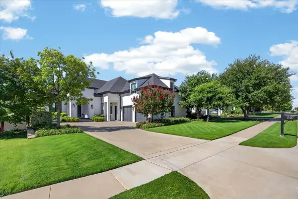 5417 Huntly Drive, Fort Worth, TX 76109