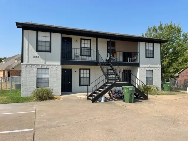 320 Queens Court N, Mansfield, TX 76063 - #1