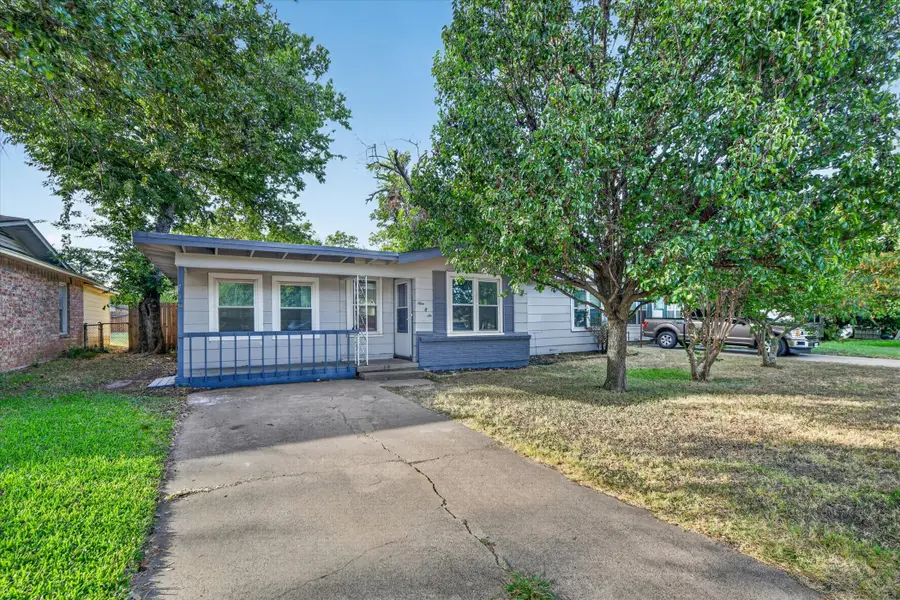 906 Euclid Street, Cleburne, TX 76033 - #2