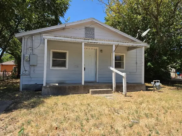 311 Elmo Street, Cleburne, TX 76031