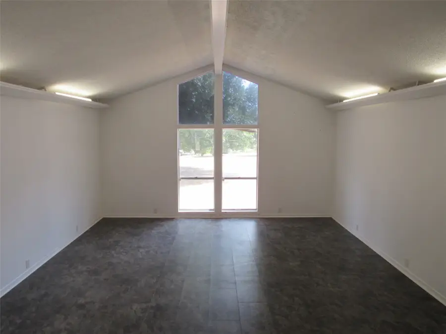 423 W Anders Street, Marlin, TX 76661 - #2
