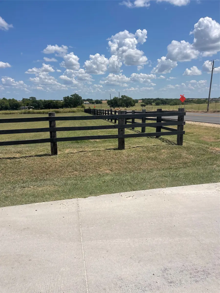 9625 Whispering Creek Terrace, Grandview, TX 76050 - #2