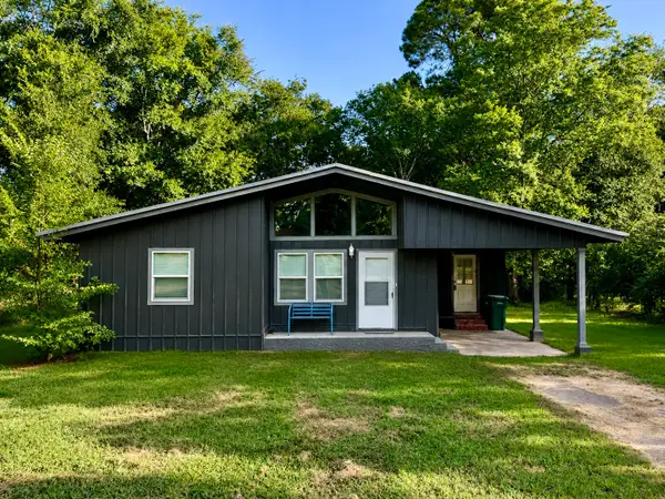 414 E Main Street, Omaha, TX 75571