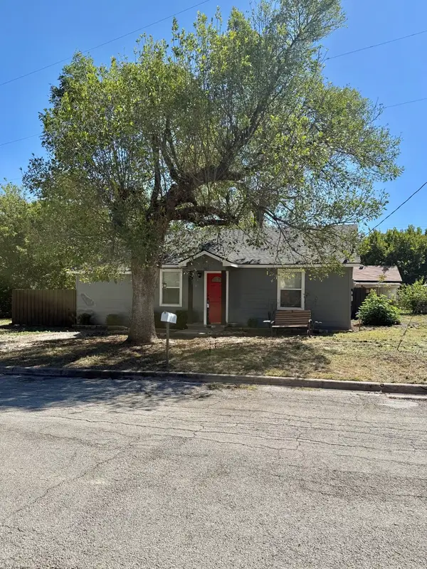 505 Cummins Street, Bowie, TX 76230