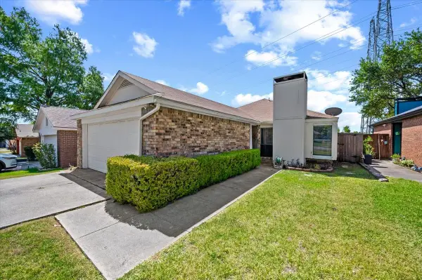 2118 Artherfield Drive, Carrollton, TX 75006